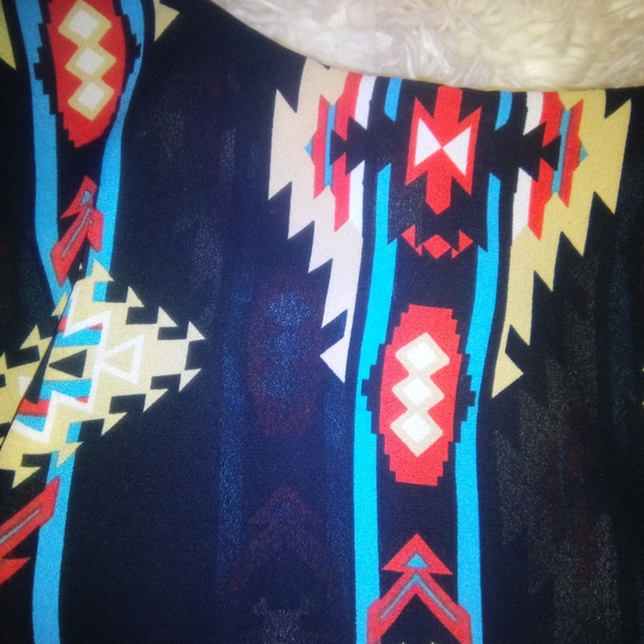 Abstract Southwestern Gold Chain Strap Crop Top Sz Small - Picture 5 of 9